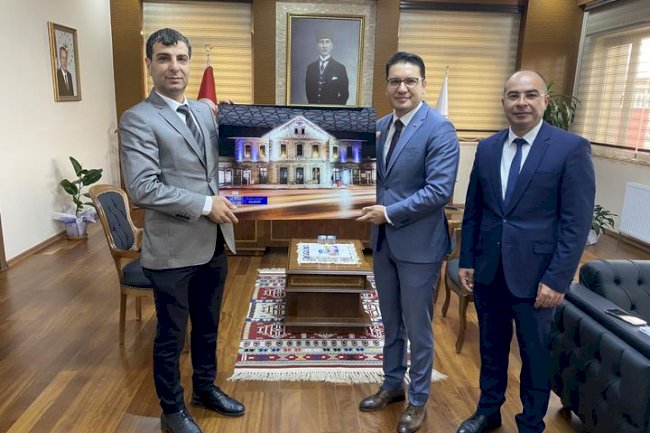 Misafirlerini ağırladı 