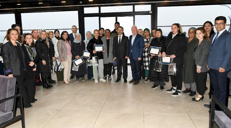Kadın kursiyerler eğitimi başarıyla tamamladı