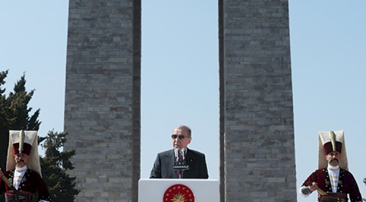 Cumhurbaşkanı Erdoğan, Şehitler Abidesi’nde düzenlenen törene katıldı