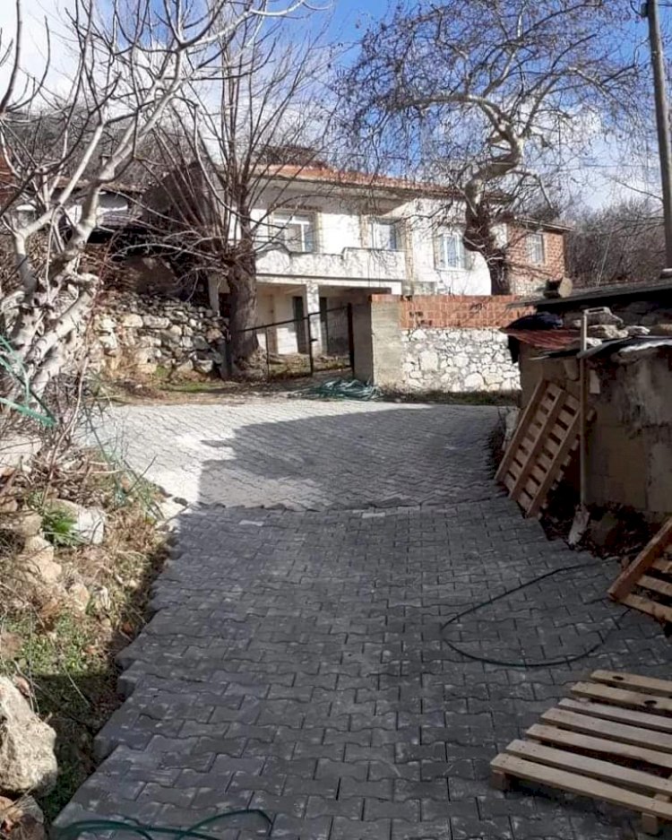 Akpınar Köyü’ne parke taşı