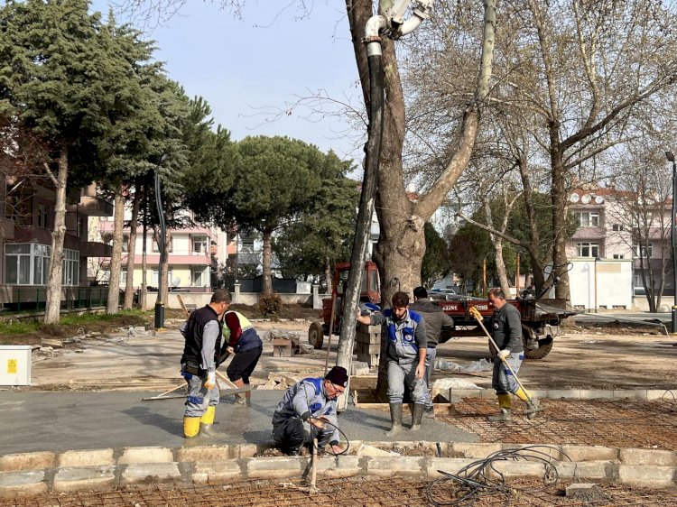 Ezine’de Sosyal Alan ve Çocuk Oyun Alanları Güzelleştiriliyor