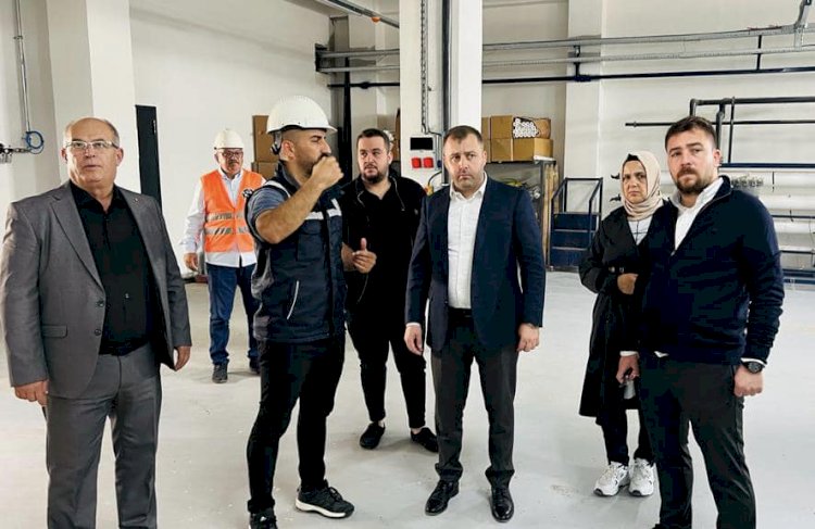 Yüksel; “Ezine OSB’de fabrika bacaları tütmeye başladı”