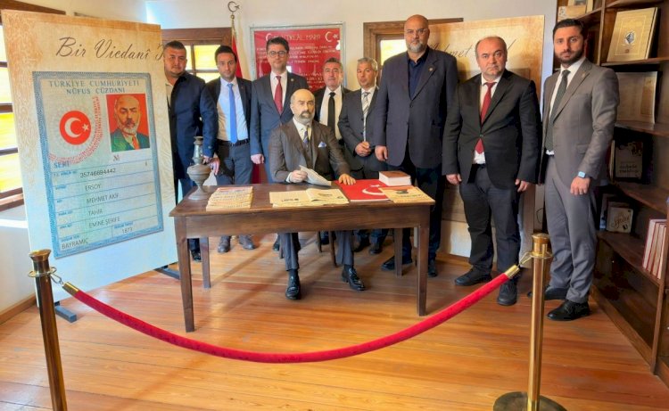 Rektör Erenoğlu’ndan Mehmet Akif Ersoy Müze Evi’ne ziyaret