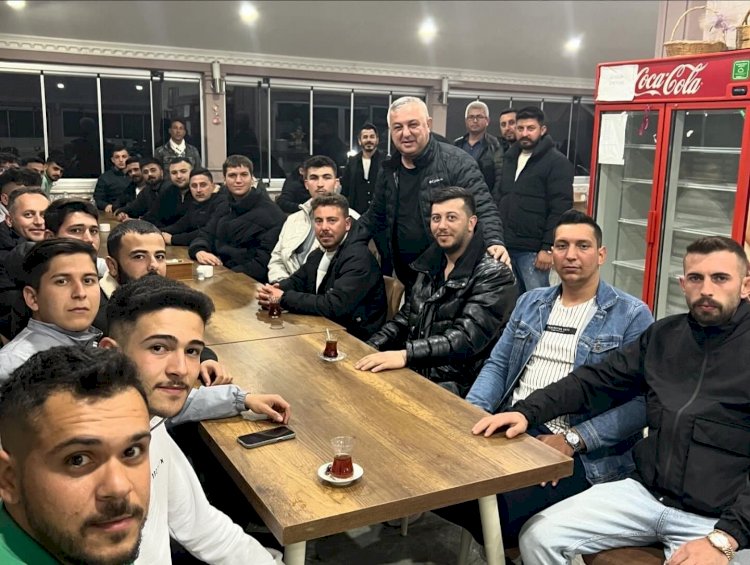 Başkan Oruçoğlu Gençlerle Sahur Yaptı