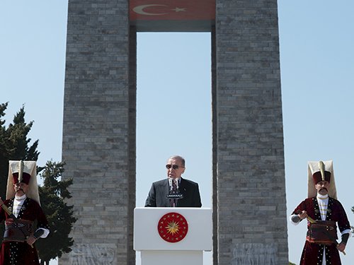 Cumhurbaşkanı Erdoğan, Şehitler Abidesi’nde düzenlenen törene katıldı